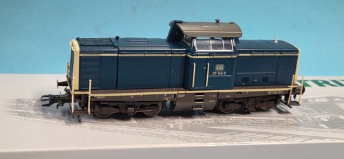 Trix intern 25101 diesellok - 25101,